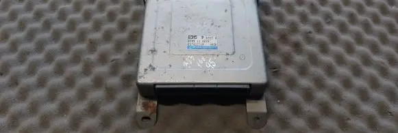 Mazda 323 Engine control unit/module B3M518881A E2T82271M