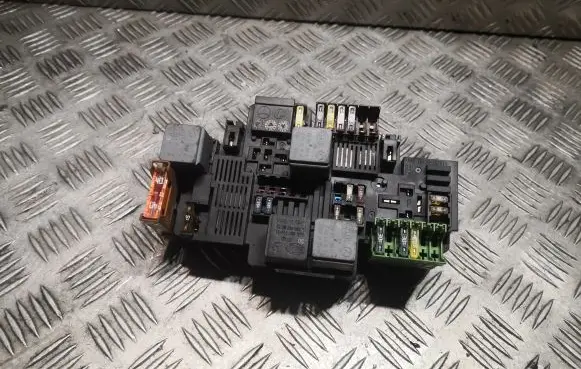 Mercedes-Benz E W213 Fuse box set 2139062202 A2139062202