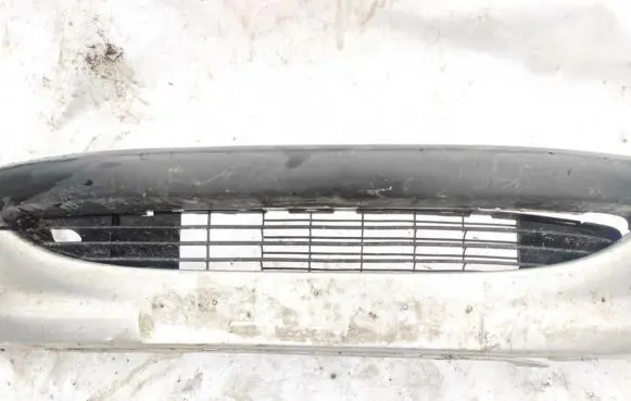 Peugeot 206 Front bumper lower grill
