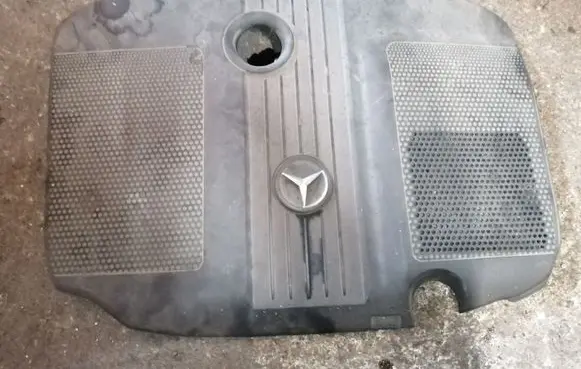 Mercedes-Benz E W212 Engine cover (trim) A6510102167