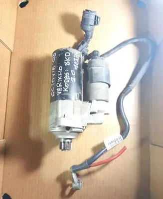 Skoda Octavia Mk2 (1Z) Starter motor 0001123016