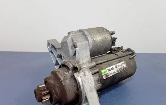 Skoda Fabia Mk2 (5J) Starter motor 02T911023S