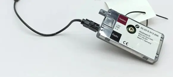 BMW Z4 E85 E86 Aerial antenna amplifier 6913896 824109001 MCAAP0310E85