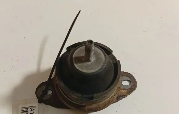 Peugeot Expert Engine mount bracket 
