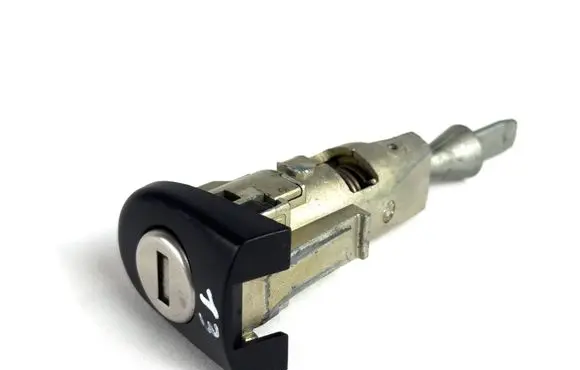 Volkswagen Golf V Front door lock (next to the handle) 1k0837167c