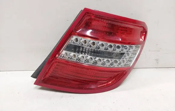 Mercedes-Benz C W204 Rear/tail lights 2048204064 E122922A01 763040