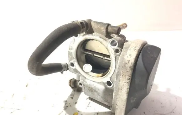 Opel Astra H Throttle valve 55560398