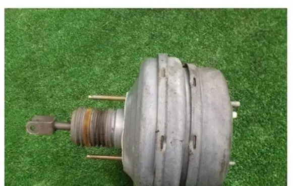 Mercedes-Benz Vaneo W414 Brake booster