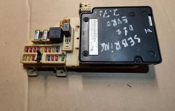 Chrysler Sebring (ST-22 - JR) Comfort/convenience module 04606377AI