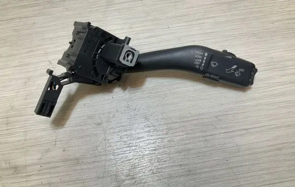 Volkswagen Jetta V Wiper control stalk 1K0953519L