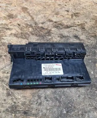 Mercedes-Benz E W211 Comfort/convenience module 2115452201 5DK00804760 0000321815203207