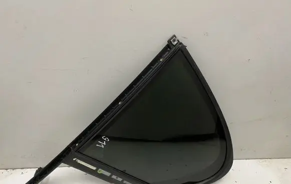 BMW 7 G11 G12 Rear side window 7384215