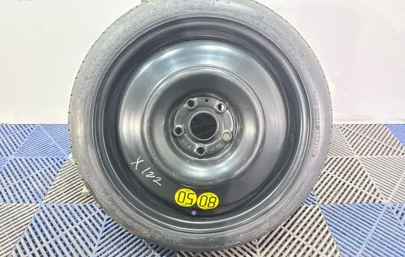 Toyota Auris E180 R17 spare wheel