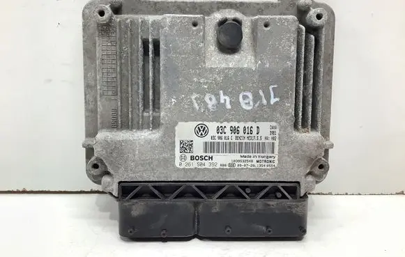 Skoda Octavia Mk2 (1Z) Engine control unit/module 03C906016D 0261S04392