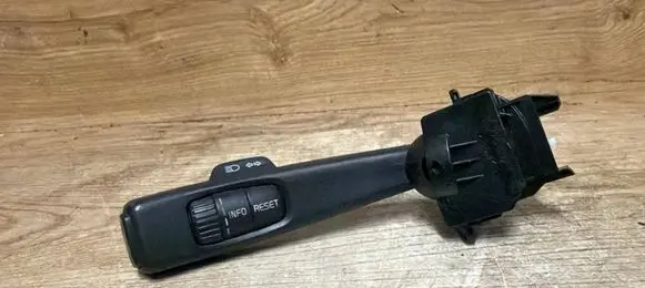 Volvo V50 Indicator stalk 17D770