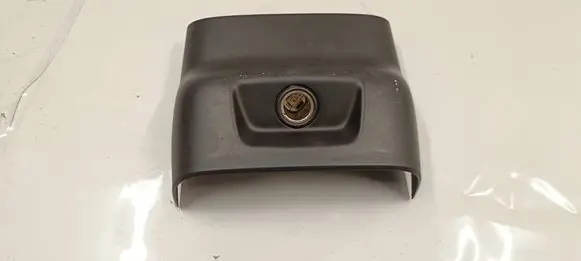 Volvo S90, V90 Cigarette lighter trim rear 31389249