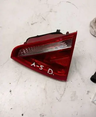 Audi A5 8T 8F Tailgate rear/tail lights 8T0945094 AU484
