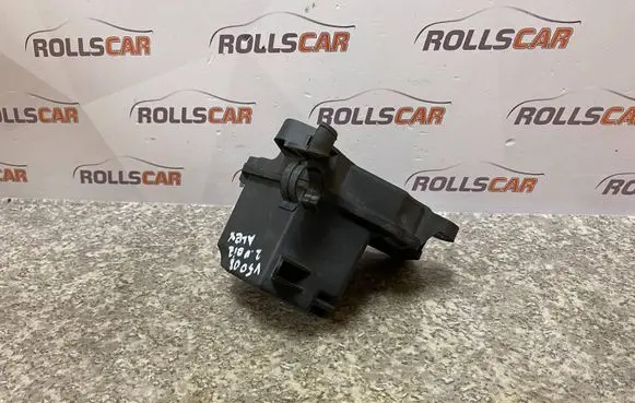Vacuum air tank
