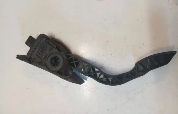 Volvo V40 Accelerator throttle pedal 31341779 6PV01036855