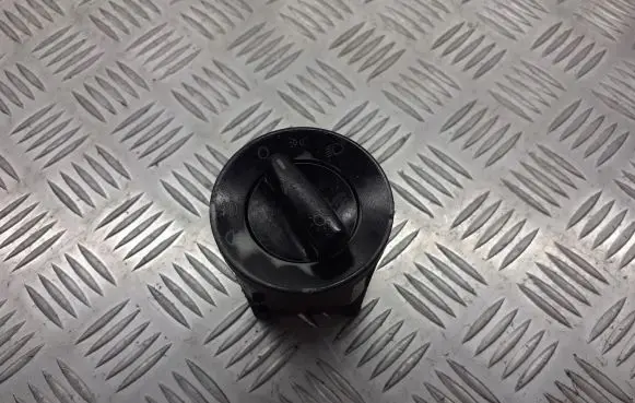 Skoda Octavia Mk1 (1U) Light switch 3B0941531C
