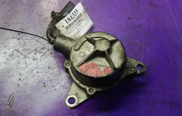 Renault Espace III Vacuum pump