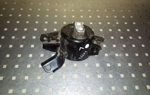 KIA Rio Engine mount bracket