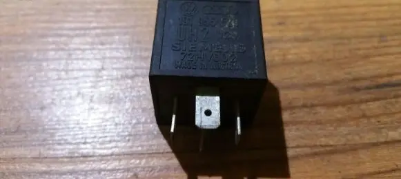 Volkswagen Golf II Other relay 191955529 72hv002