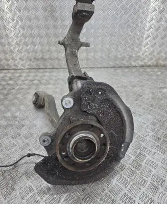 Mercedes-Benz C W205 Front wheel hub 20519 2130200