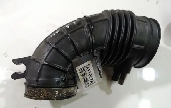 Honda FR-V Air intake hose/pipe 