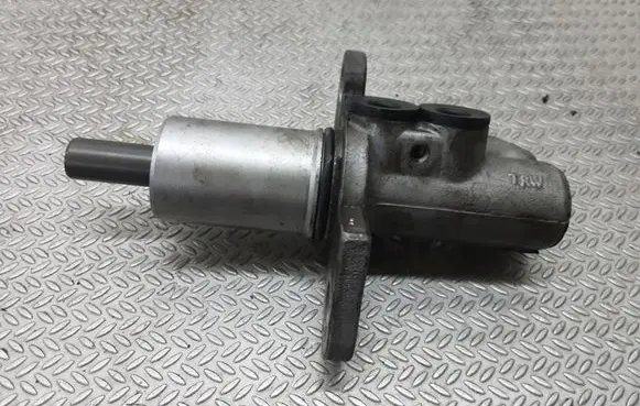 Audi A4 S4 B6 8E 8H Master brake cylinder