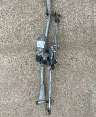 Volvo S80 Front wiper linkage and motor