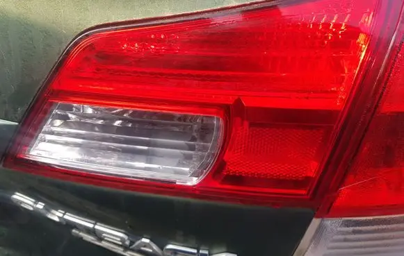 Subaru Outback Tailgate rear/tail lights
