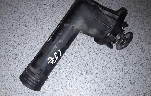 Thermostat/thermostat housing