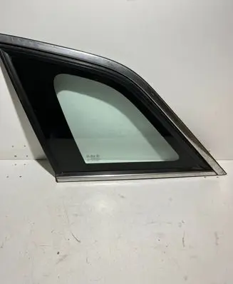 Opel Antara Rear side window E443R000083 DOT736AS2M32