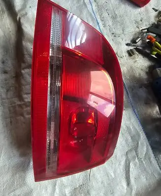 Volkswagen PASSAT B7 Rear/tail lights 3AF945095E E12990 605001