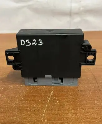 Mercedes-Benz E W212 Parking PDC sensor display screen A0009008004 D323
