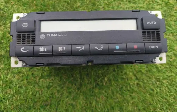 Volkswagen Golf IV Climate control unit K68