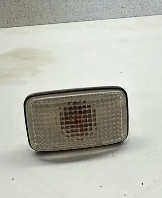 Nissan X-Trail T30 Front fender indicator light 013192