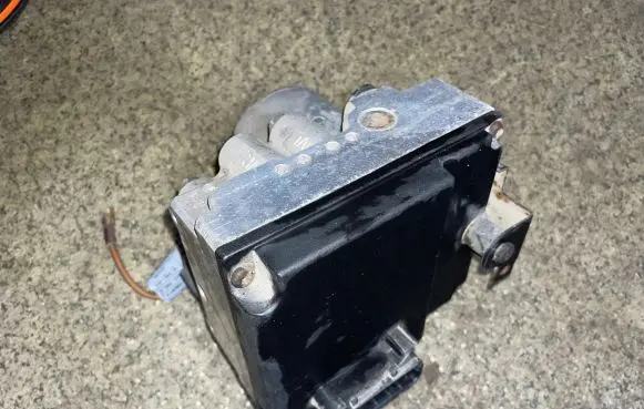 BMW 5 E39 ABS Pump 34511090910