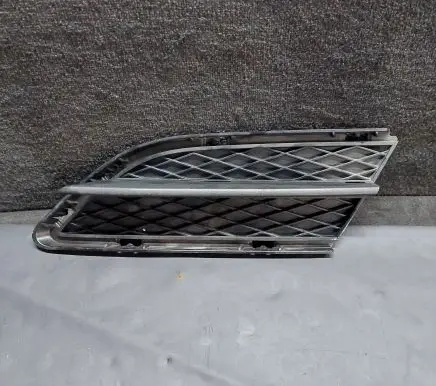 BMW 3 E90 E91 Front bumper lower grill 51117138417
