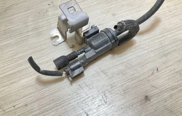 Mercedes-Benz GLC X253 C253 Turbo solenoid valve A0025407097