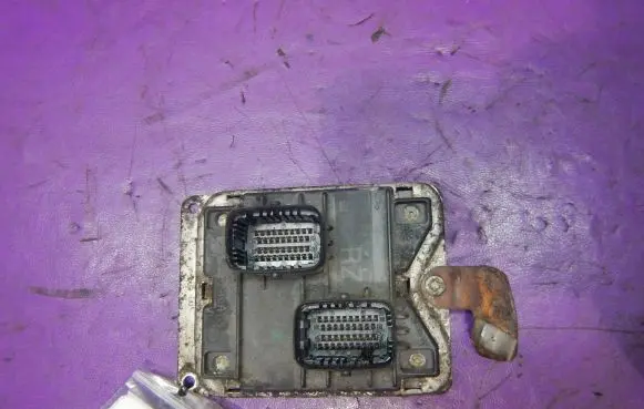 Opel Corsa C Engine control unit/module ECU 90532610