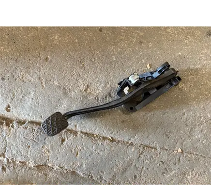 Mercedes-Benz A W176 Brake pedal A2462900401
