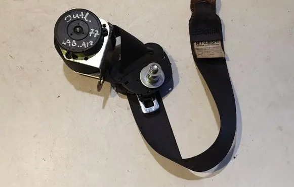 Rear seatbelt