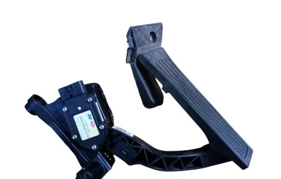 Hyundai i40 Accelerator throttle pedal 0009C3Z900 327272T900