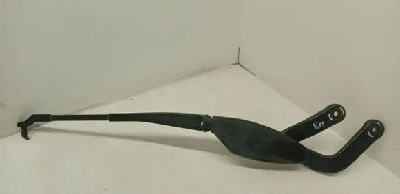 Mercedes-Benz CLS C219 Front wiper blade arm A2118200744
