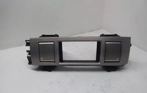 Jaguar XF X250 Dash center air vent grill 8X2319K617AH 8X2319K617BH
