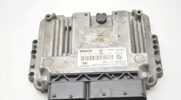 Hyundai i30 Engine control unit/module 391132A412