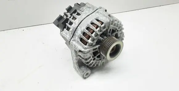 BMW 1 E81 E87 Generator/alternator 7802261