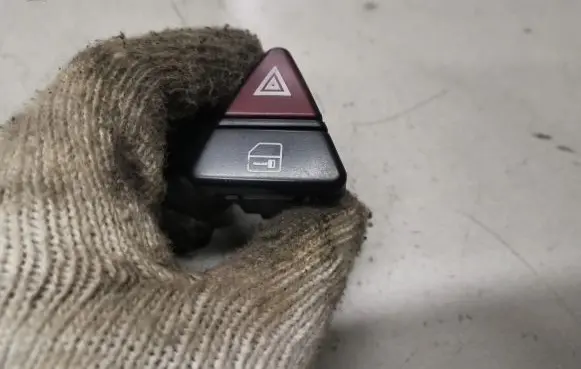 Mercedes-Benz A W168 Hazard light switch 1688206710